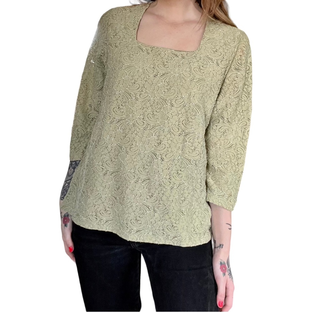 Green Floral Lace Blouse • Size 18/20/Large 🍃